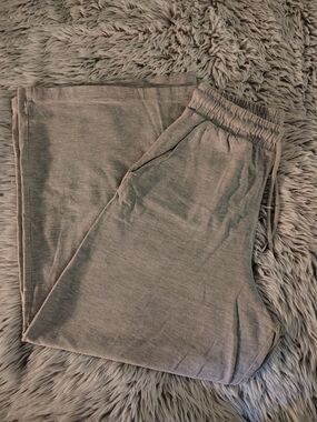 Zara Women's Jogger Sweatpants in Grey